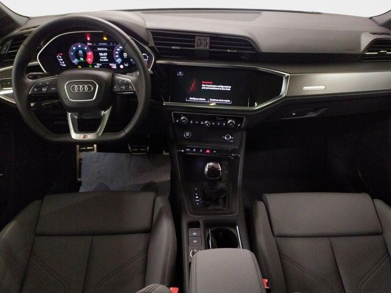 Audi Q3 Sportback 40 2.0 tdi Identity Black quattro 193cv s-tronic