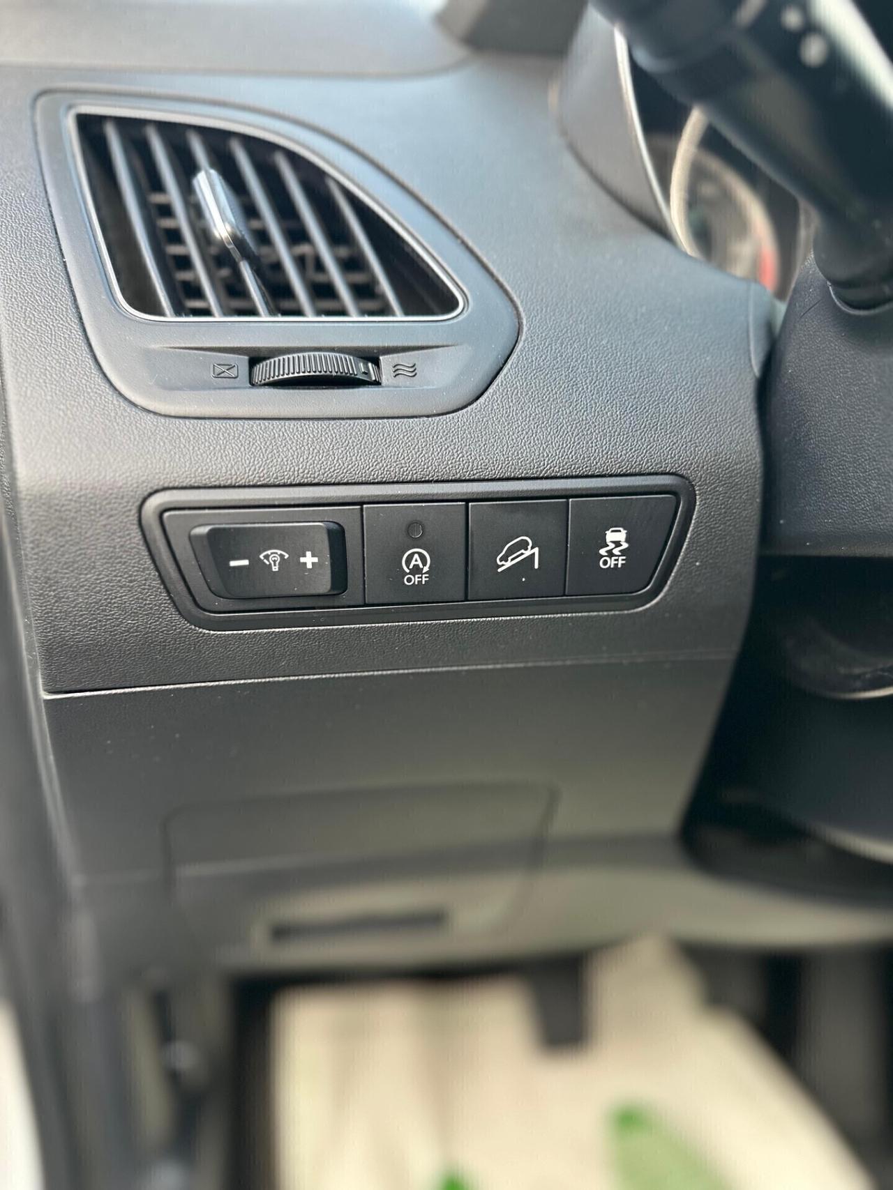 Hyundai iX35 1.7 CRDi 2WD Xpossible TETTO APRIBILE