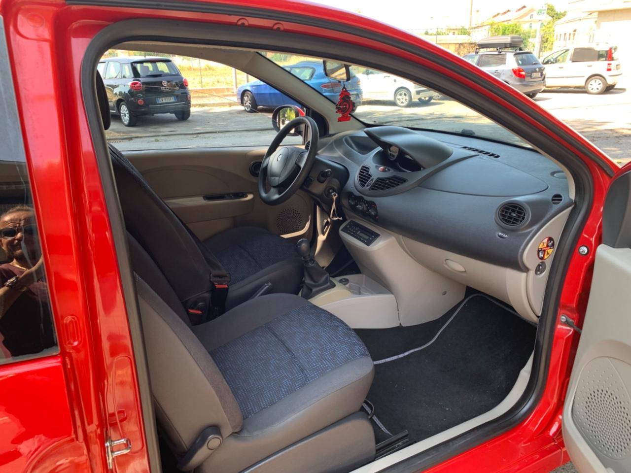 Renault Twingo Utilitaria neopatentati 1.2