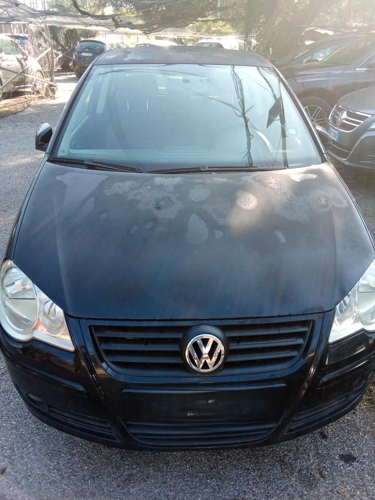 Volkswagen Polo ----