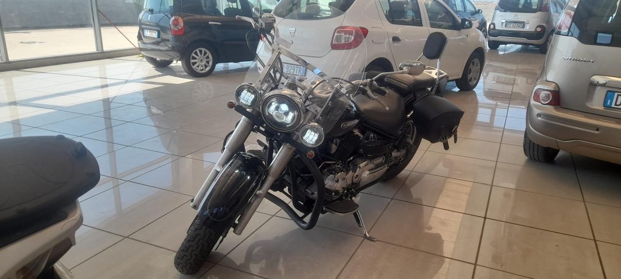 Yamaha XVS 1100 Drag Star