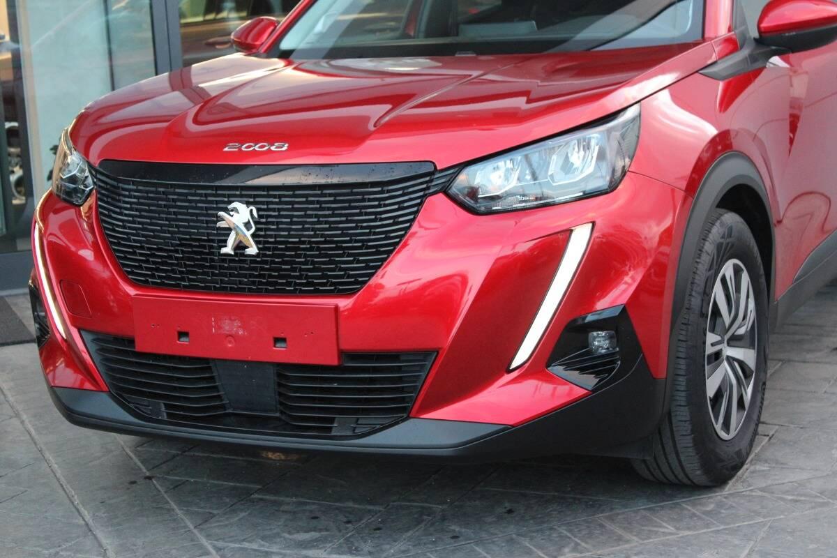 Peugeot 2008 1.2 puretech Active s&s 100cv con CarPlay