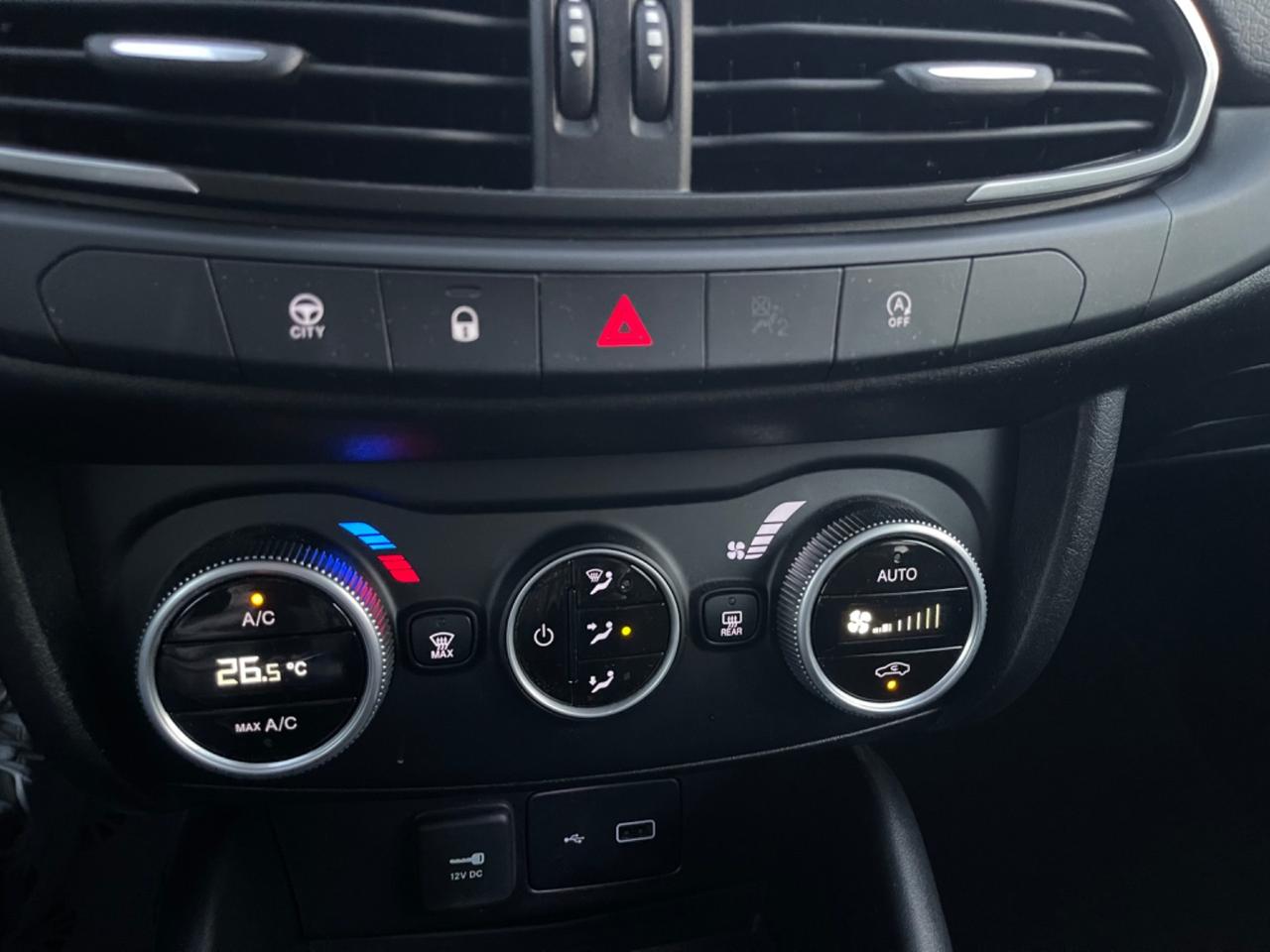 Fiat Tipo 1.6 Mjt S&S SW Cross KM 32.000! / BLOCK SHAFT