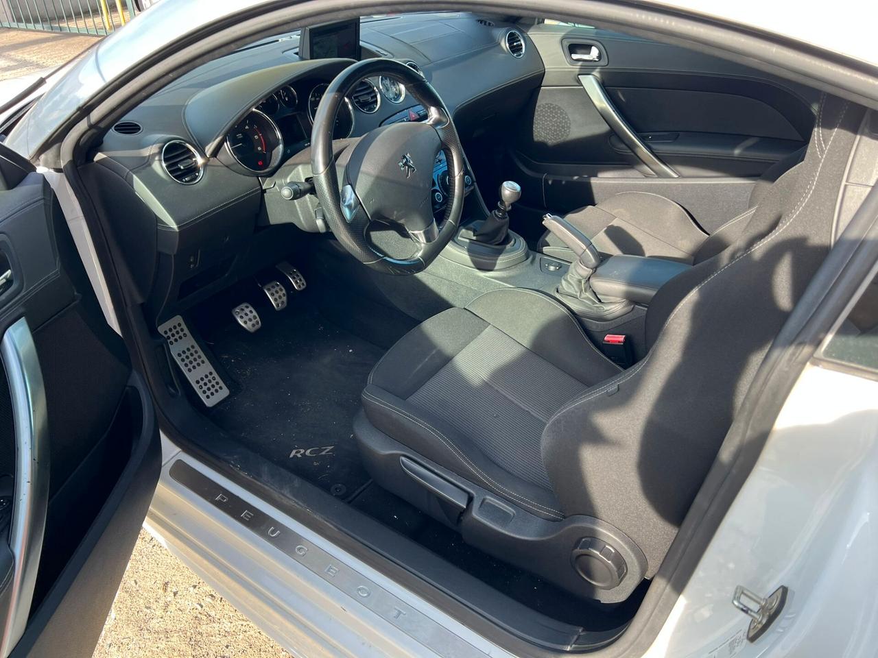 Peugeot RCZ 2.0 HDi 163CV