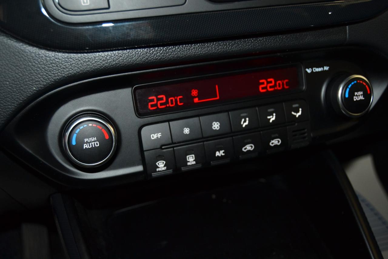 Kia Carens 1.7 CRDi 115 CV Class UniPro/KmDoc/Cruise