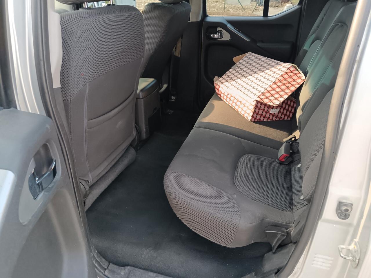 nissan navara doppia cab.