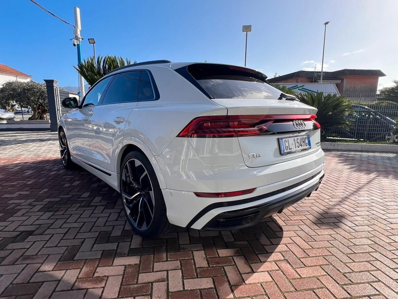 Audi Q8 50TDI 286CV COMPETITION BANG&O. NIGHT 23" CARBONIO