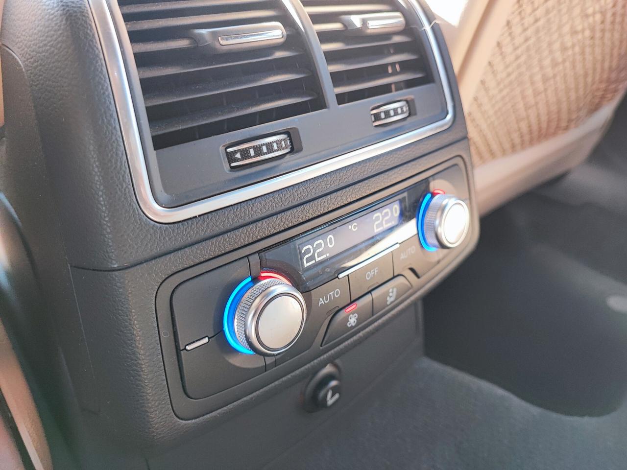 Audi A6 Avant 3.0 TDI quattro S tronic Business Plus