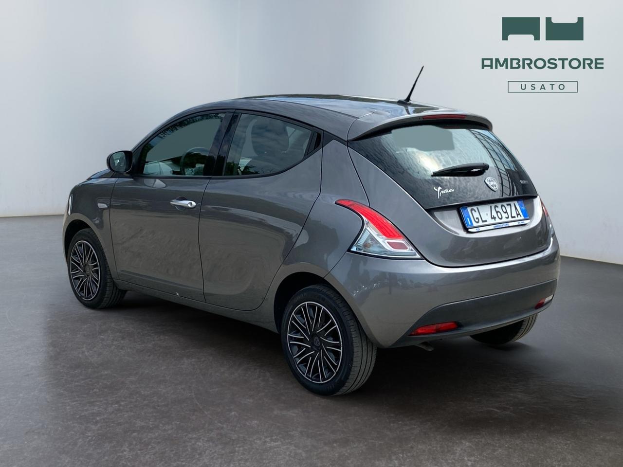 LANCIA Ypsilon III 2021 - Ypsilon 1.0 firefly hybrid Silver s&s 70cv 5p.ti