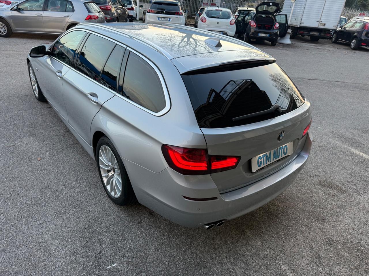 Bmw 520 520d Touring LUXURY -2.0 Diesel 190 CV -Automatica