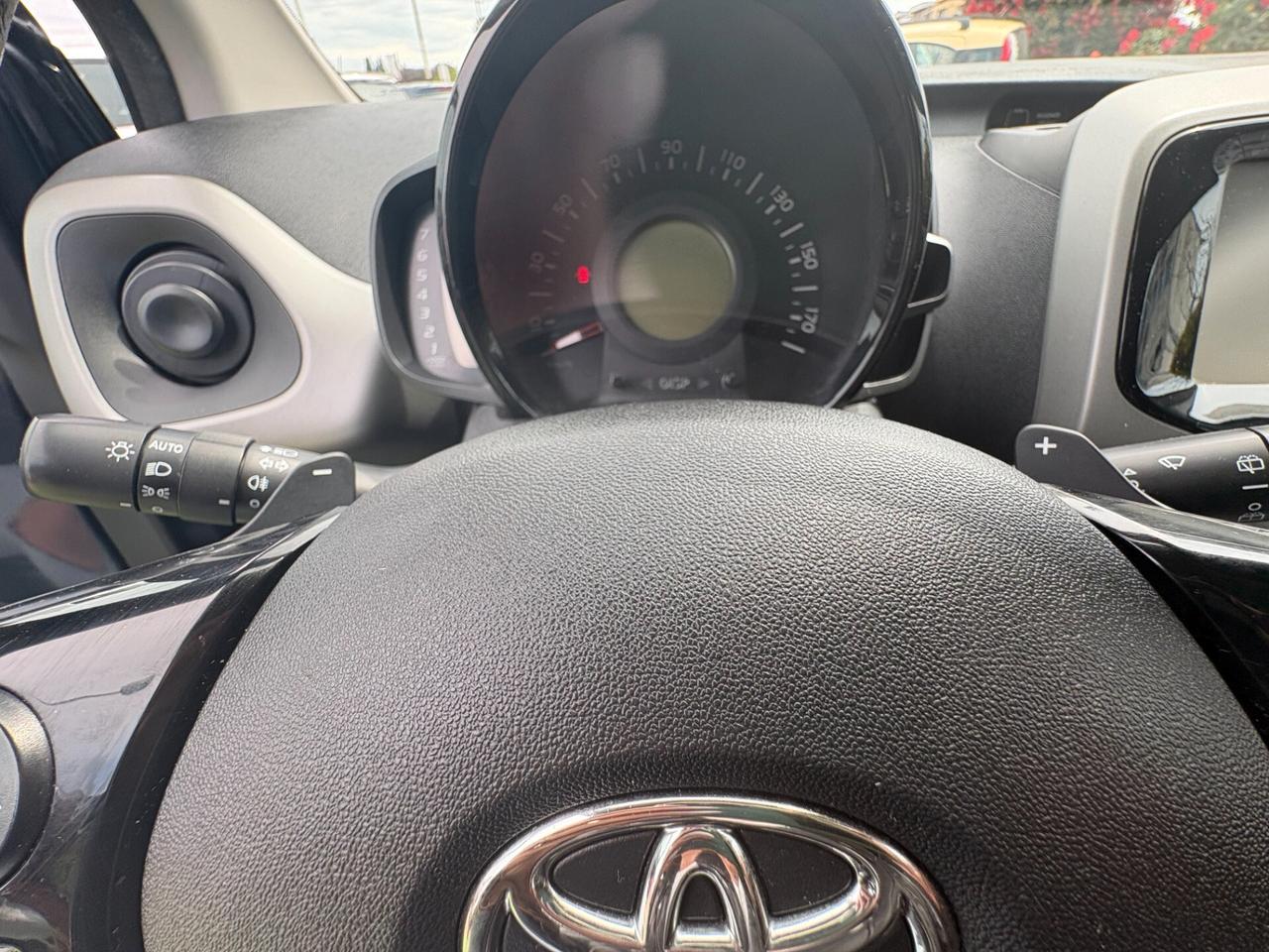 Toyota Aygo 1.0 VVT-i 69 CV 5 porte x-business