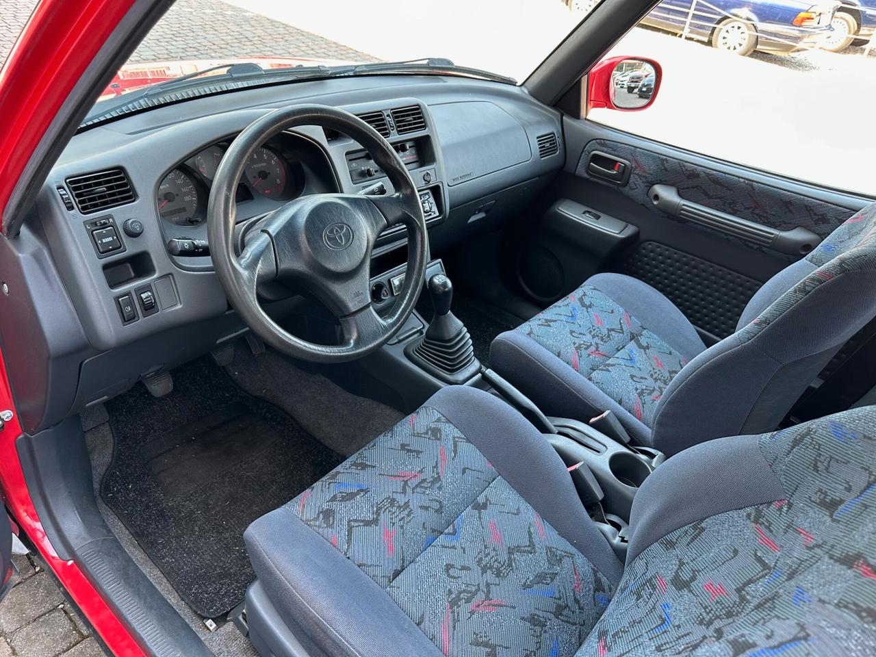 Toyota RAV 4 2.0i 16V cat 3 porte Fun