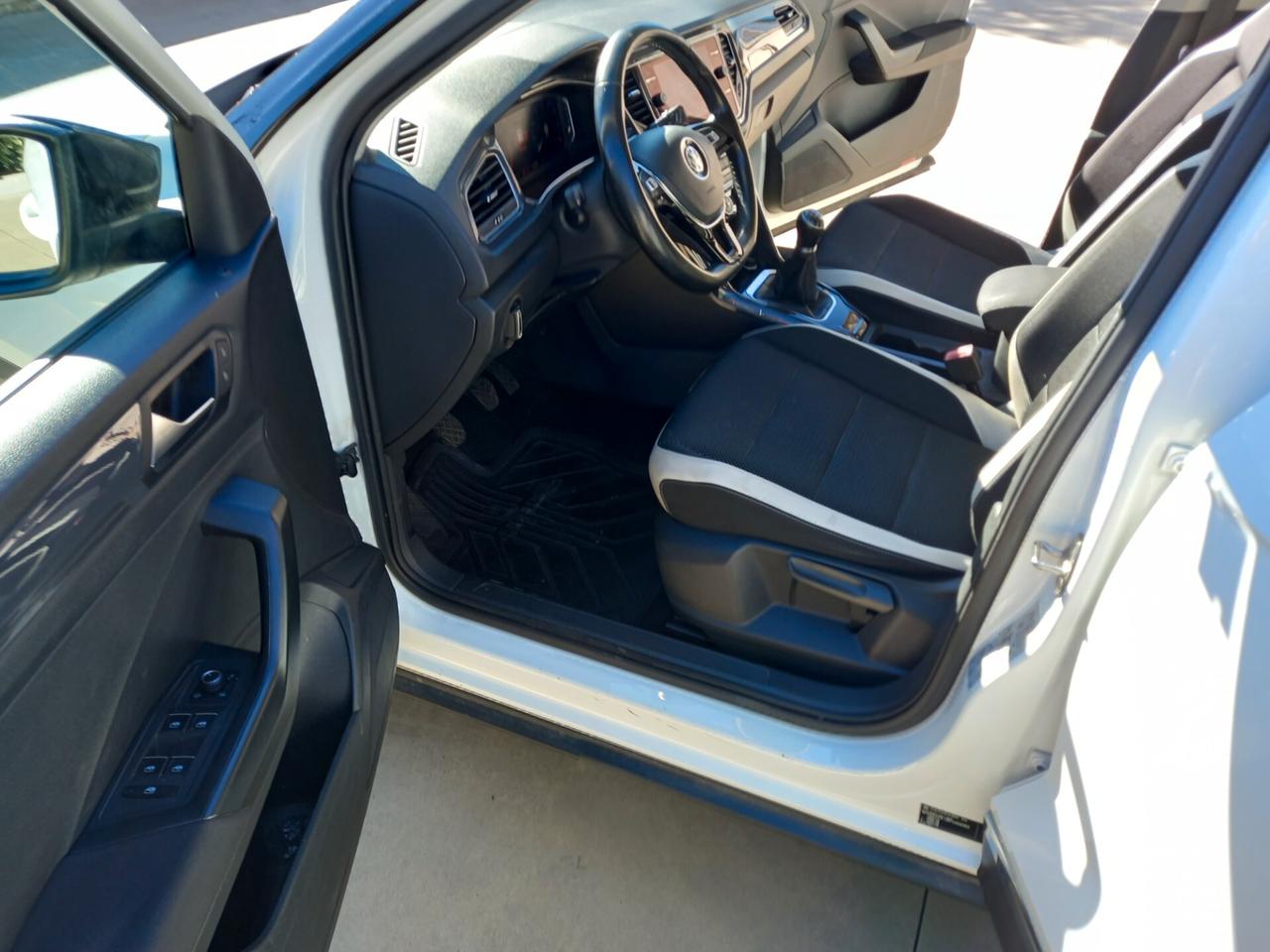 Volkswagen T-Roc 1.6 TDI SCR Business BlueMotion Technology