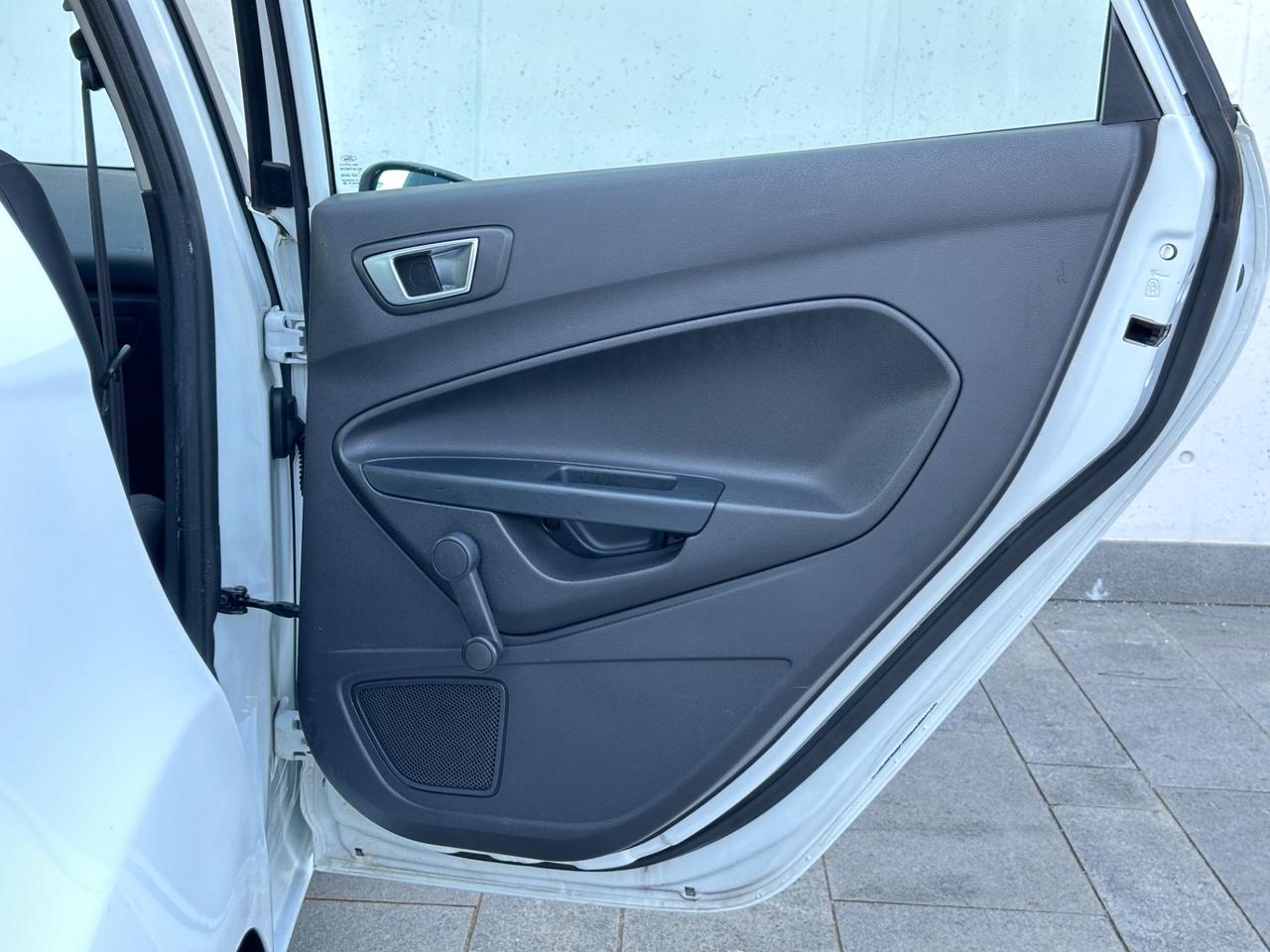 Ford Fiesta 1.4 5 porte GPL unico proprietario
