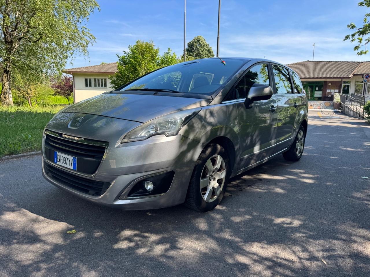 Peugeot 5008 1.6 HDi 115CV Access euro5b consumi bassi
