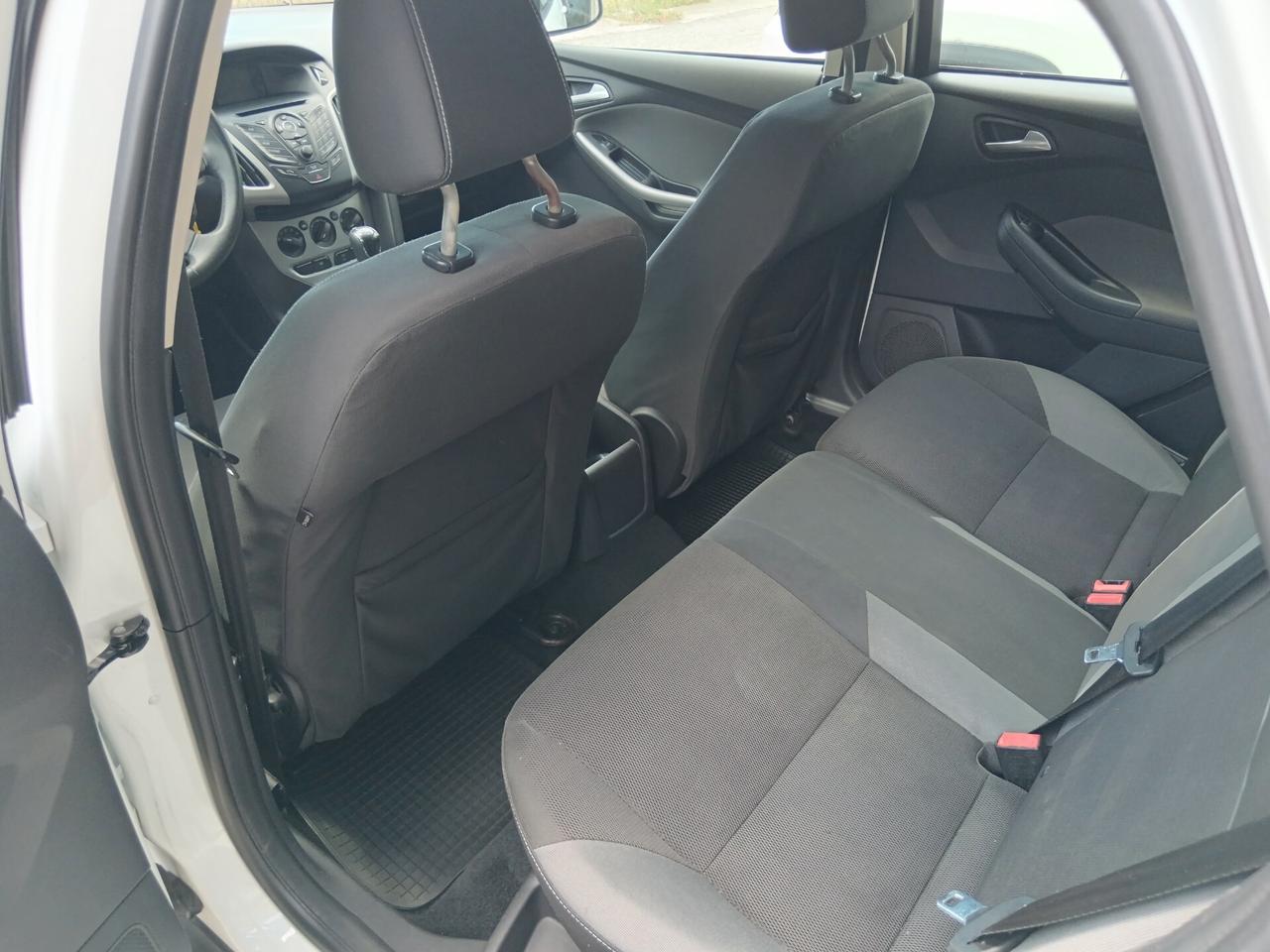 Ford Focus 1.6 TDCi 95CV SW SENSORI PARK