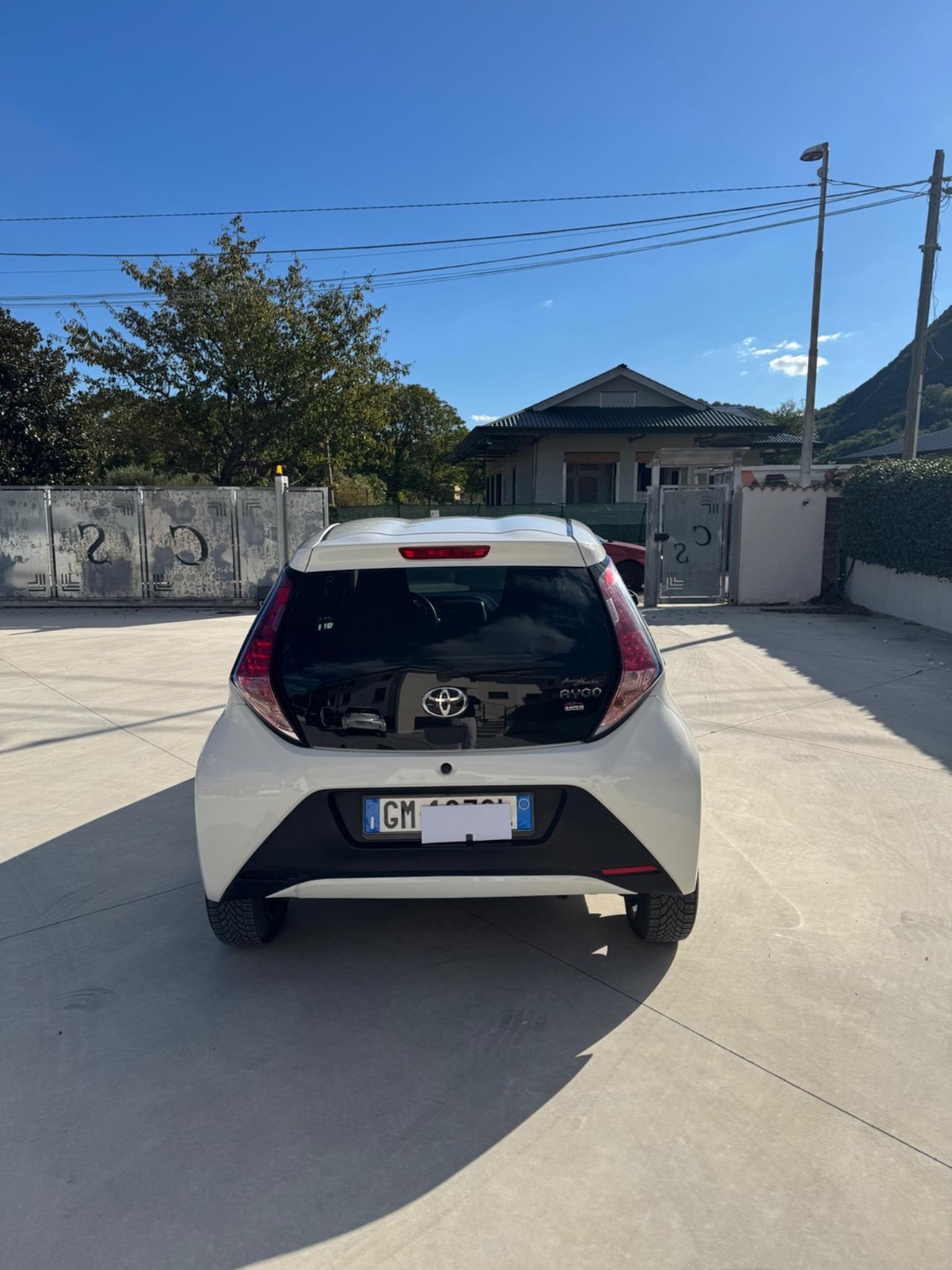 Toyota Aygo 1.0 VVT-i 69 CV 5 porte x-cite TSS MMT