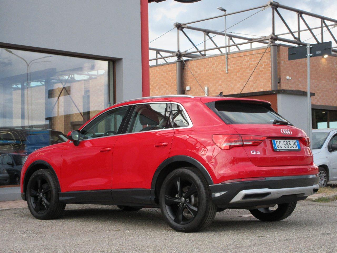 Audi Q3 35 2.0 tdi Business Advanced s-tronic