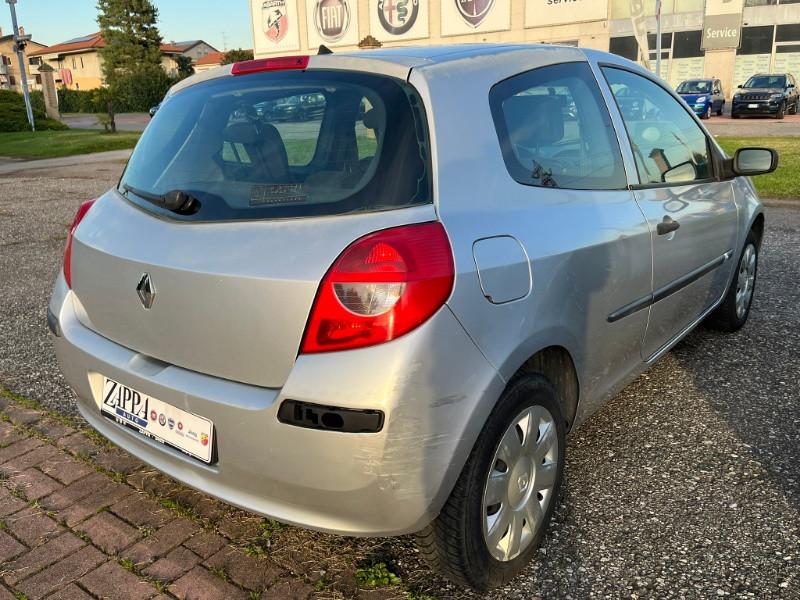 RENAULT Clio 1.2 16V 65CV 3 porte Confort