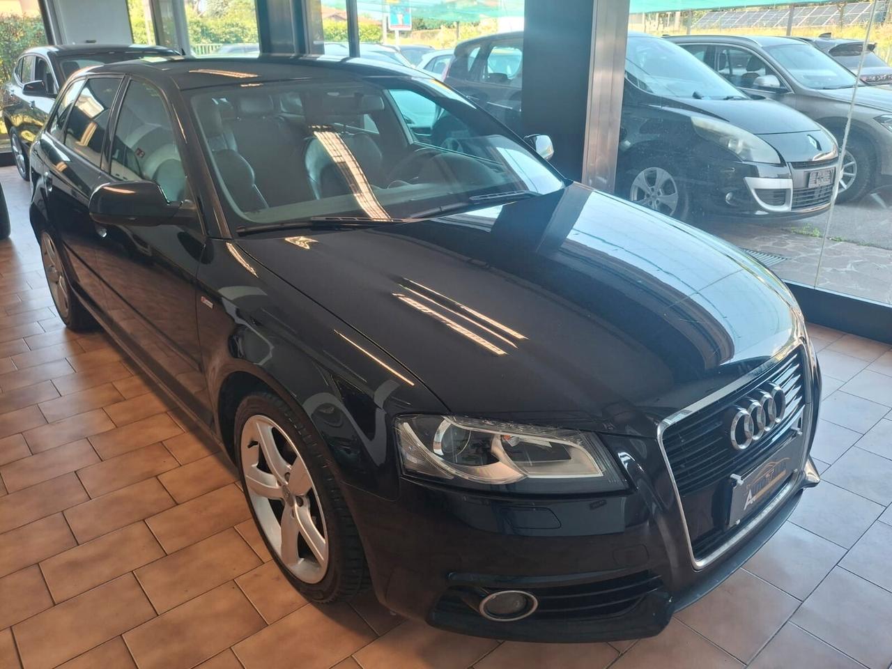 Audi A3 Sportback 1.6 tdi S LINE*NEOPATENTATI