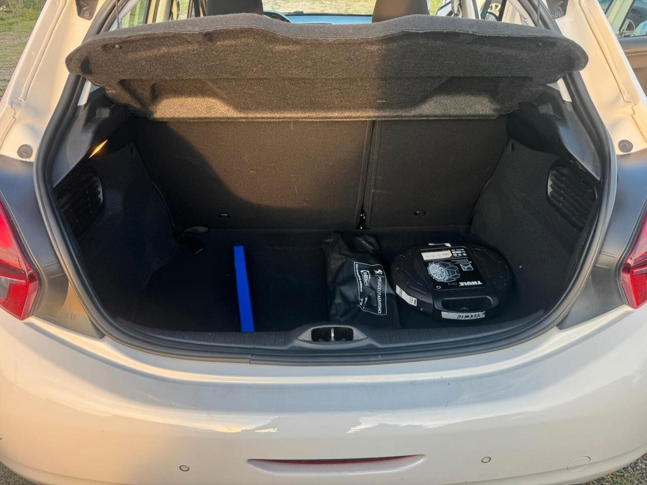 Peugeot 208 1.2 del 2016 5 porte SOLO 121.000 KM