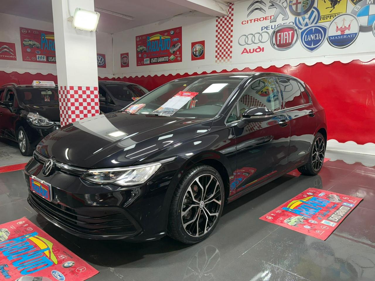 Volkswagen Golf 8 DSG 2.0 150cv BlueMotion - 2020