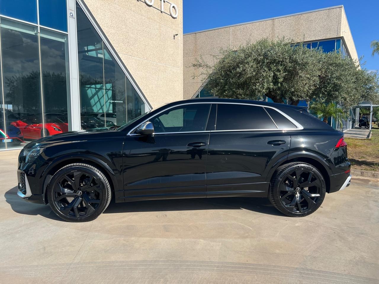 Audi RS Q8 4.0 mhev possibilità noleggio no scoring