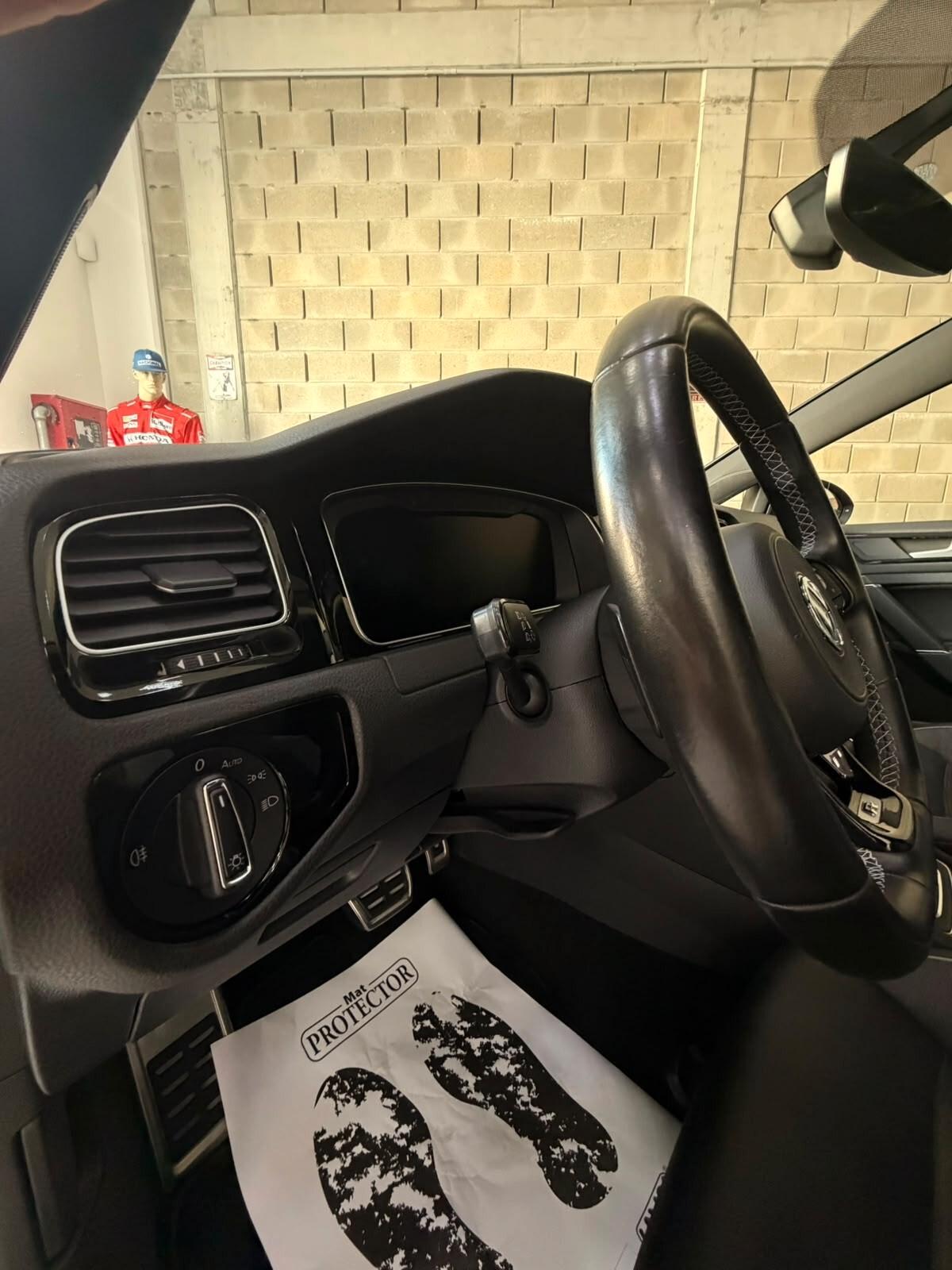 Volkswagen Golf 7.5 R 2.0 TSI DSG - GARANZIA