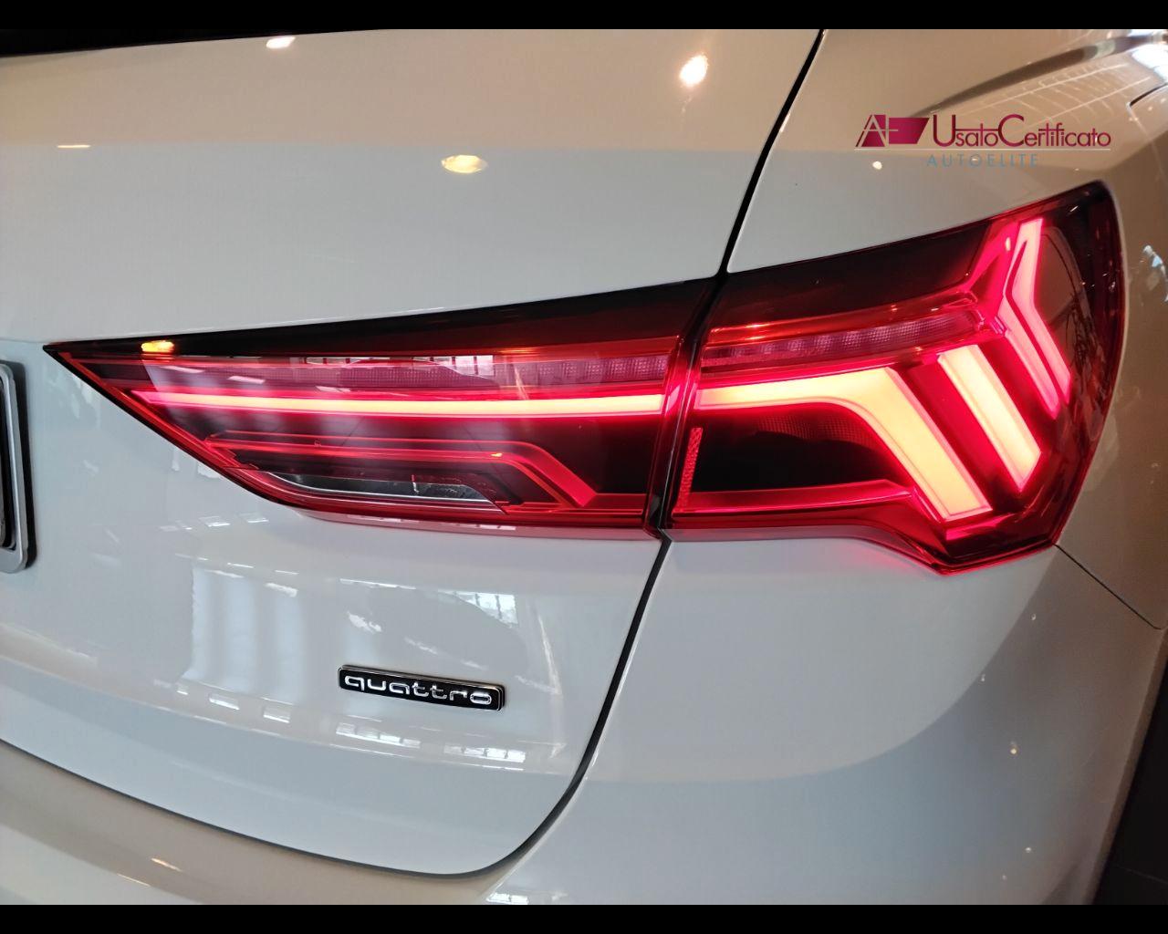 AUDI Q3 35 TDI quattro S tronic Business
