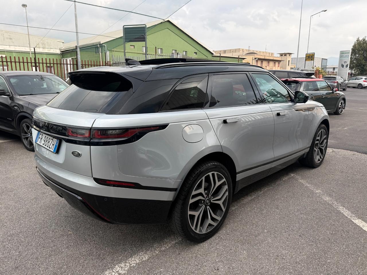 Land Rover Range Rover Velar 2.0d i4 R-Dynamic HSE 240cv TETTO PANORAMICO