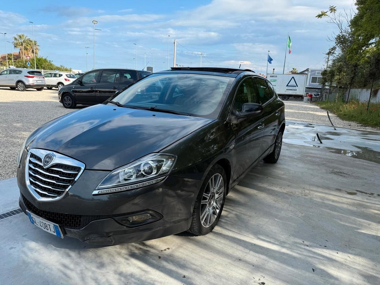 Lancia Delta 1.6 MJT DPF Business