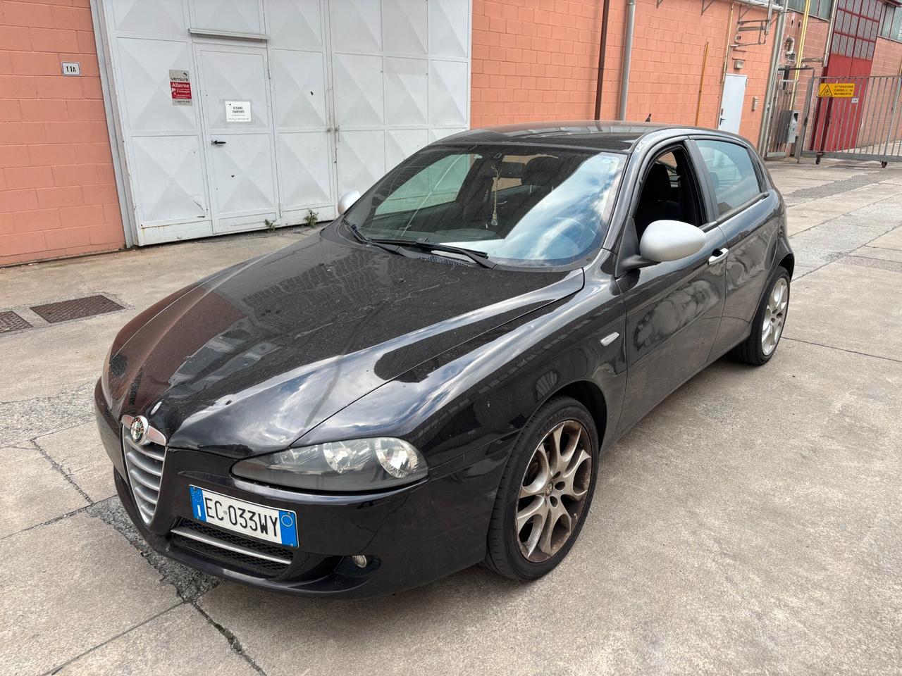 Alfa Romeo 147 1.9 JTD (120) 5 porte Distinctive