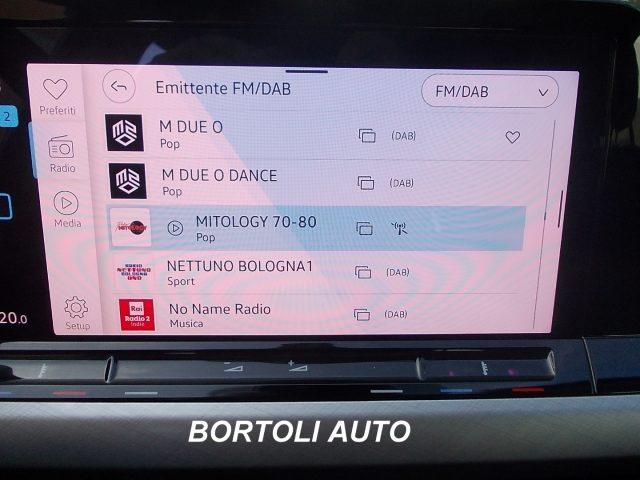 VOLKSWAGEN Golf 1.0 eTSI 14.000 KM EVO DSG LIFE AUTOMATICA