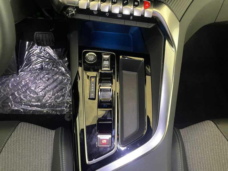 PEUGEOT 5008 Hybrid 136 e-DCS 6Â  ALLURE PACK