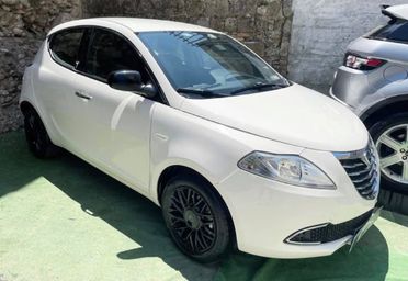 Lancia Ypsilon RATE / FINANZIAMENTI