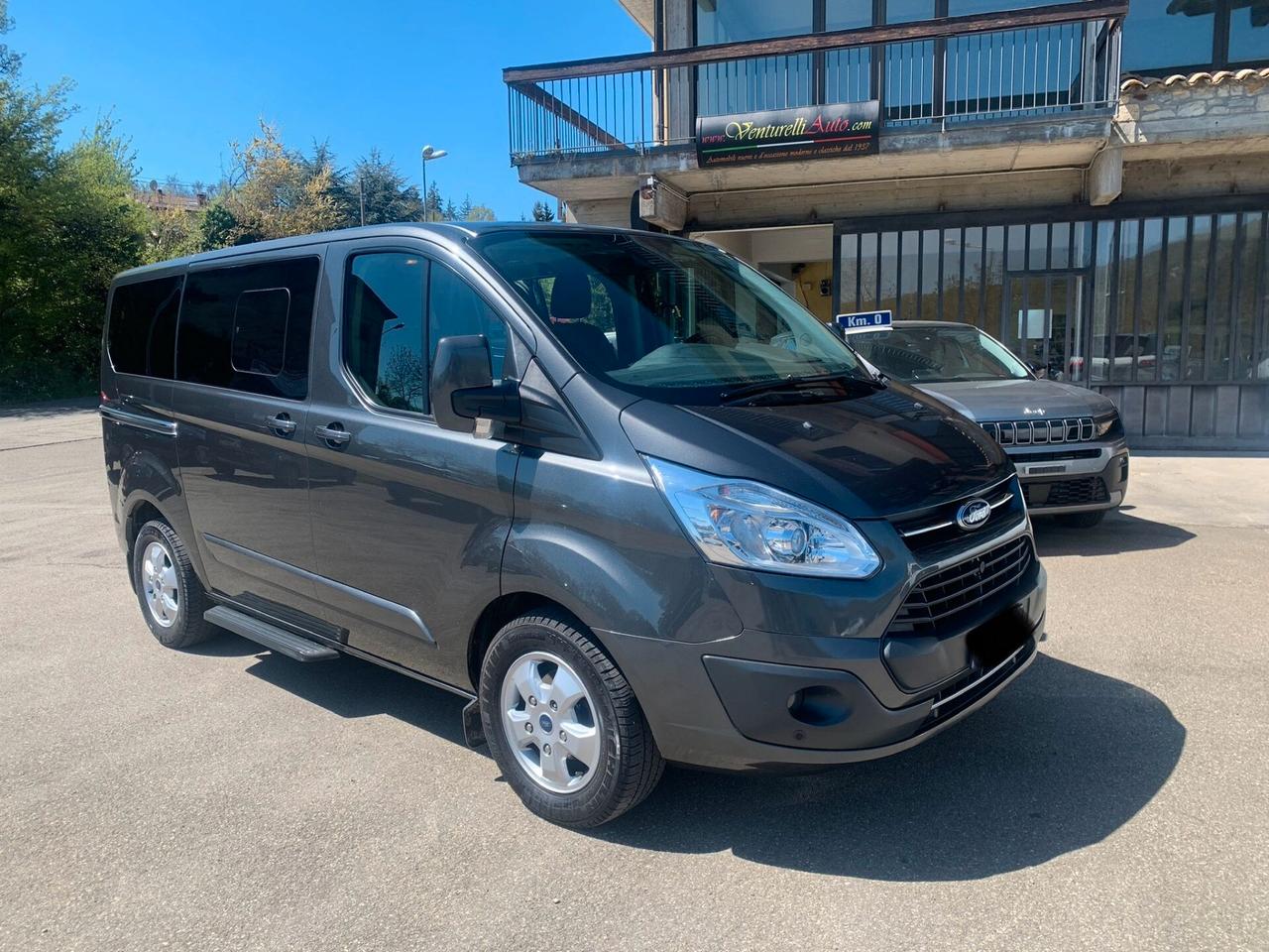 Ford Tourneo - tdi 8 posti full optional anno 2017 150000 km tutto tagliandato unico proprietario