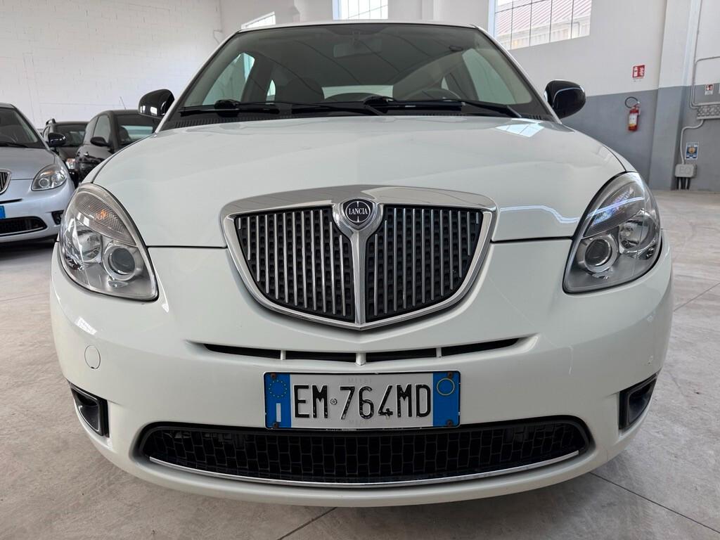 Lancia Ypsilon 1.2 69 CV Unyca