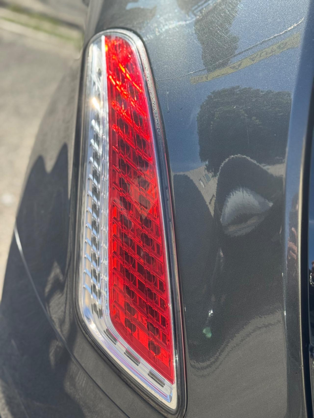 Lancia Delta 1.9 MJT Twinturbo DPF Oro