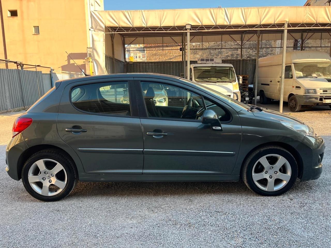 Peugeot 207 2010 Premium Sport 1.6 HDi 90CV Euro5