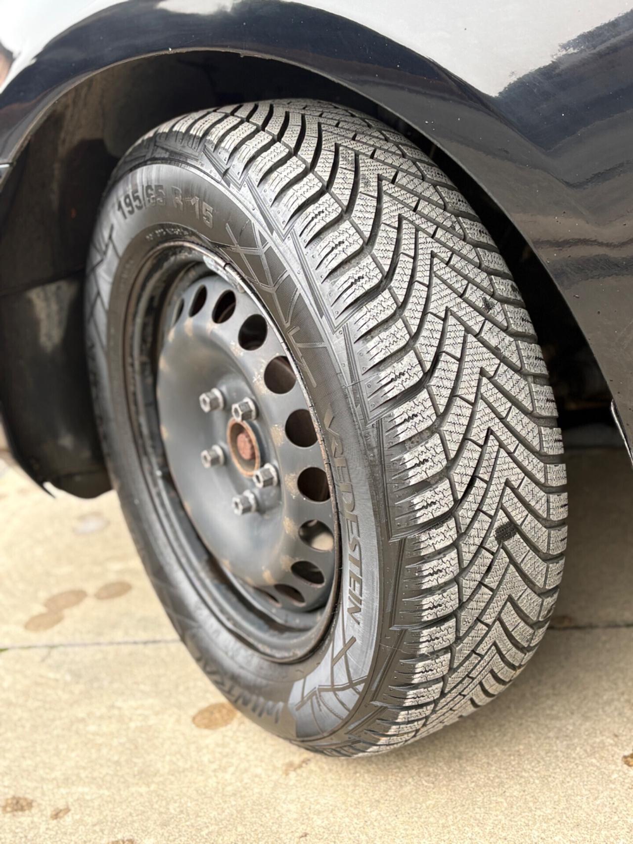 Volkswagen Golf 1.6 TDI DPF 5p. Highline