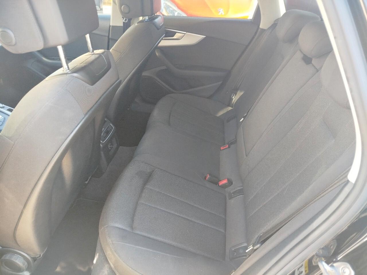 Audi A4 Avant 40 TDI quattro S tronic Sport