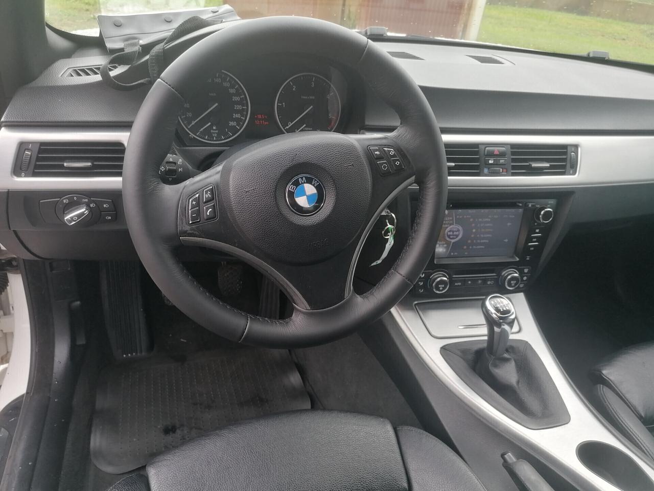 BMW 320d CABRIO Msport-PELLE-NAVI-BIXENON-