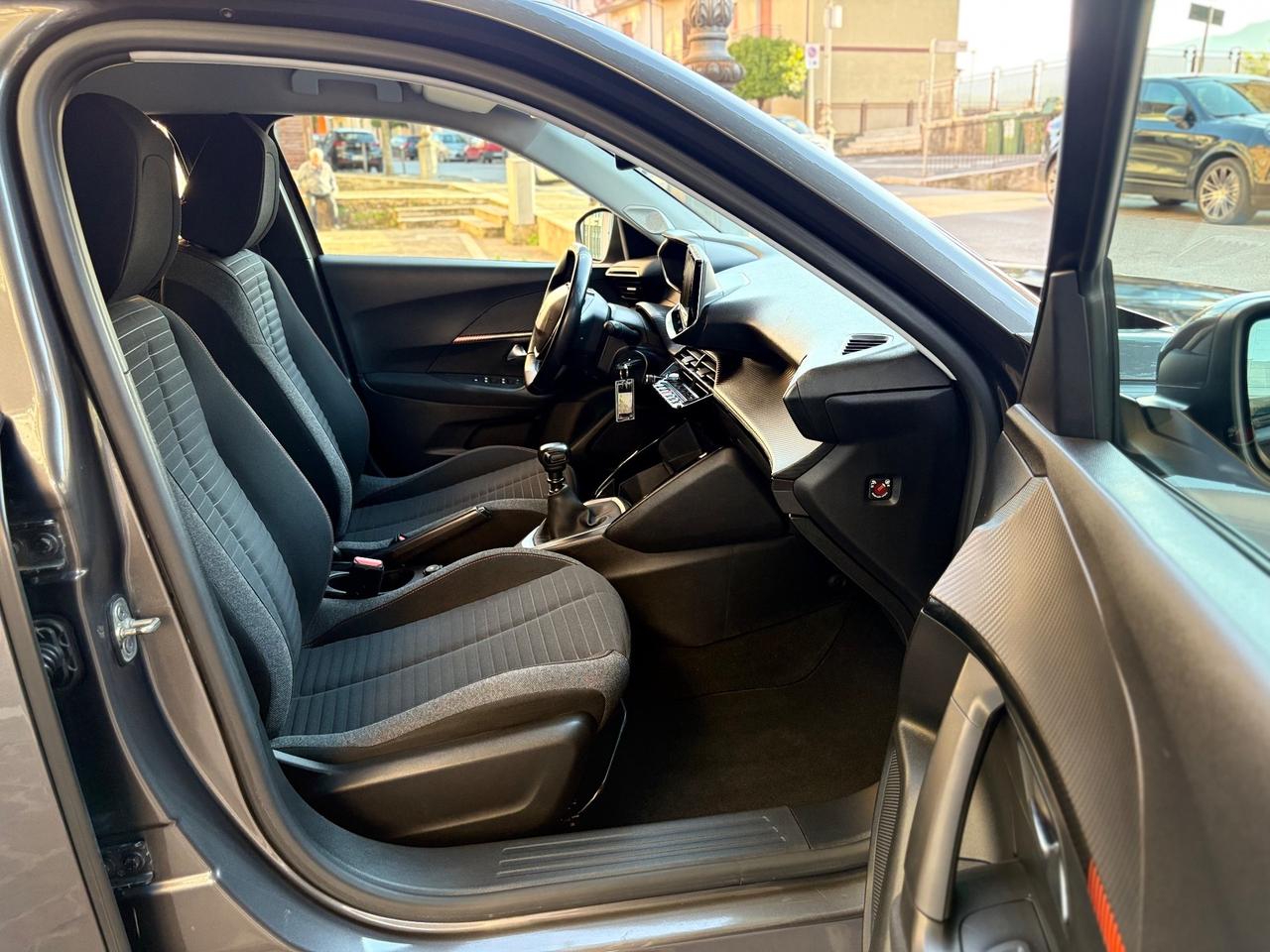 Peugeot 2008 BlueHDi 110 Active FULL LED/NAV/CAM