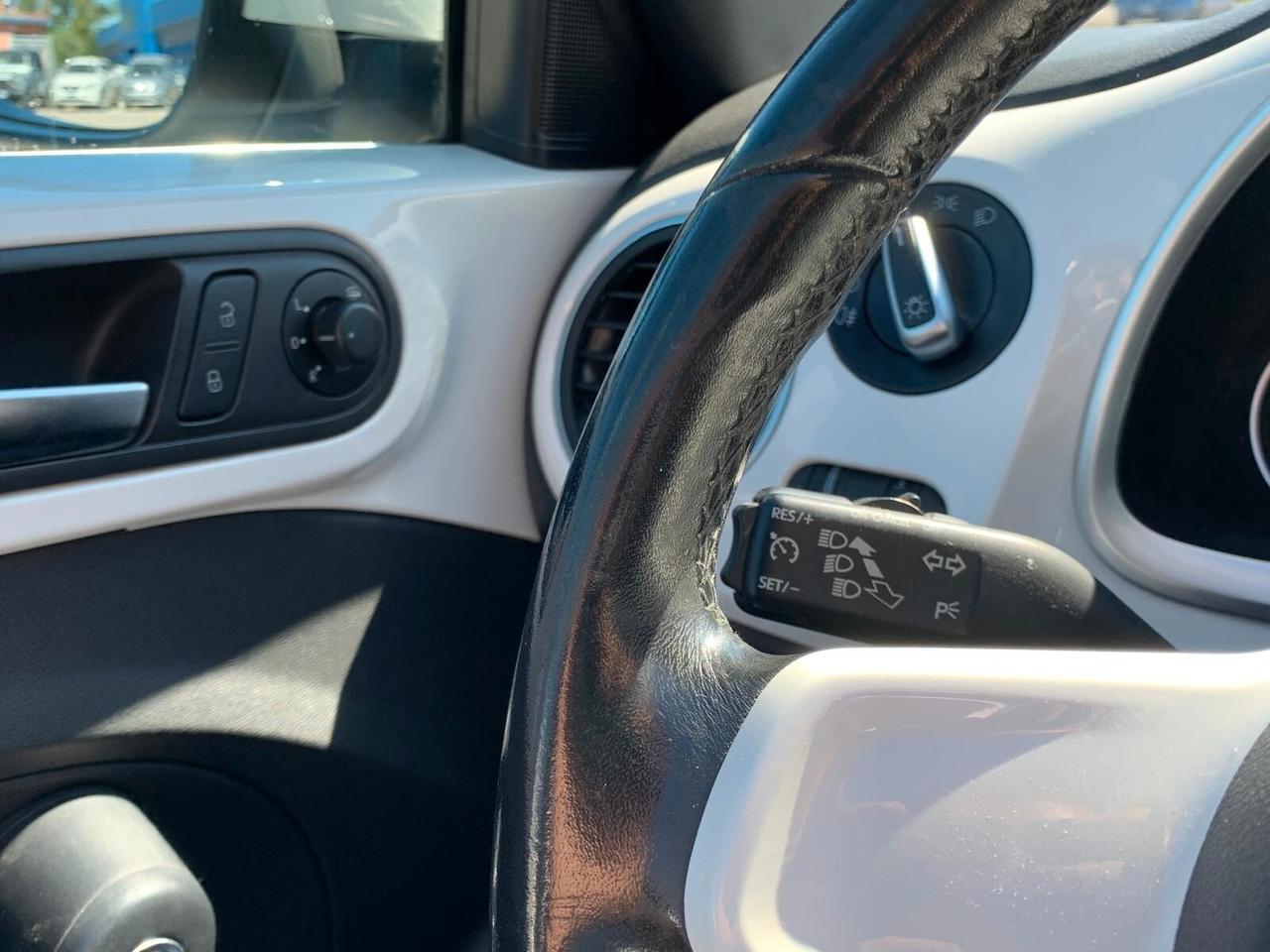 Volkswagen Maggiolino Cabrio 1.6 TDI Design