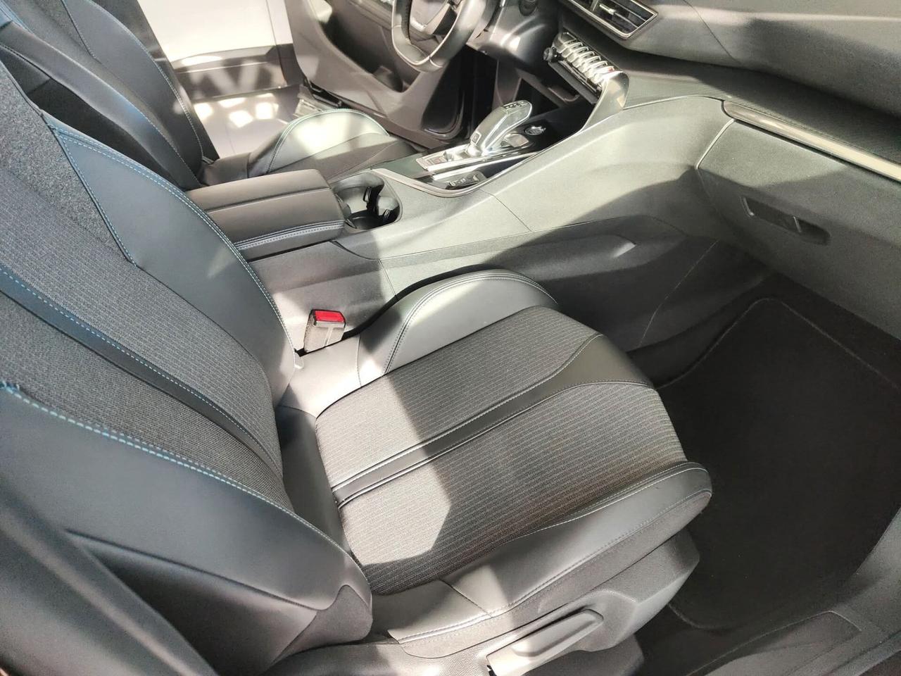 Peugeot 3008 BlueHDi 130 S&S EAT8 Allure