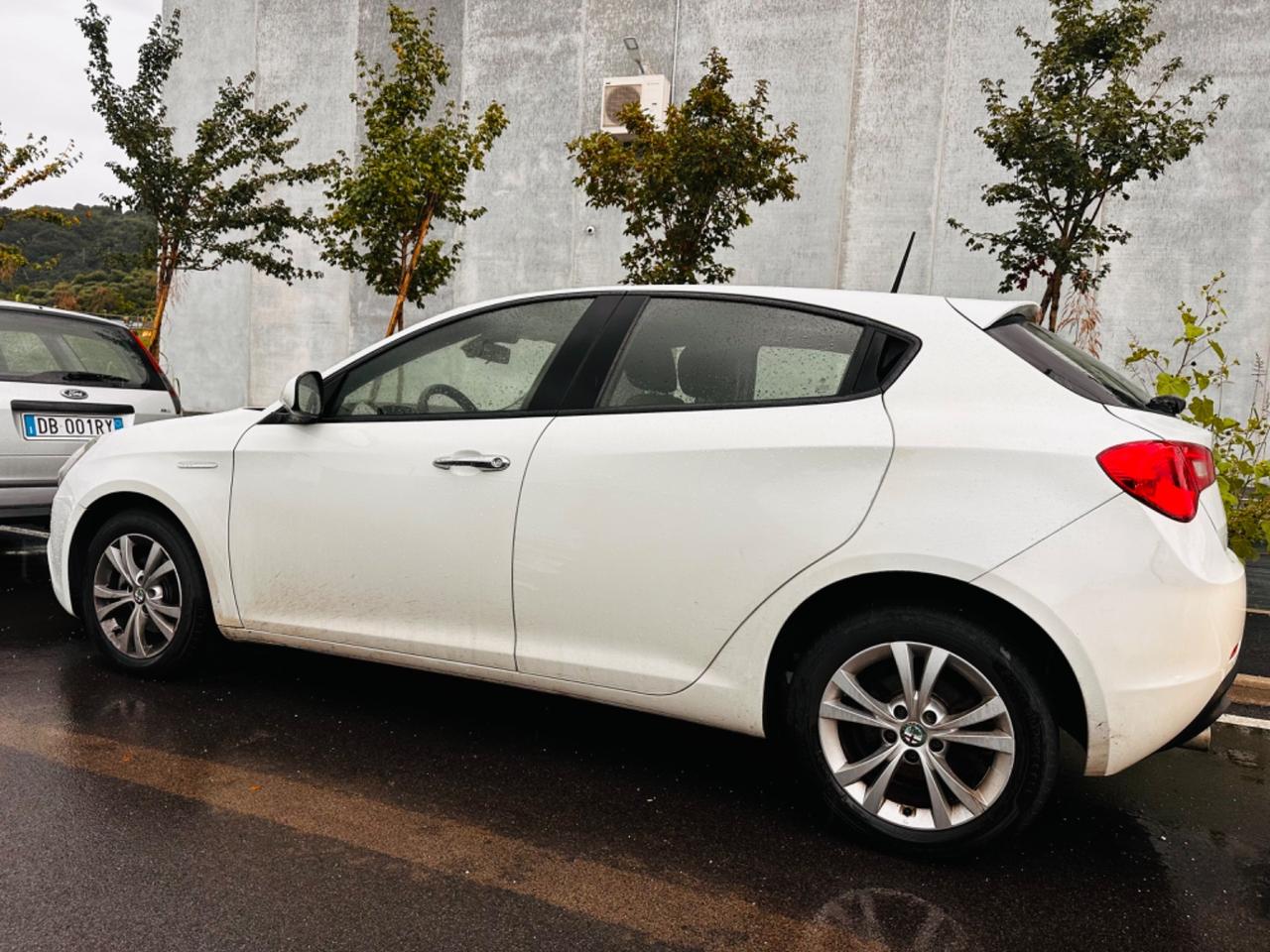 Alfa Romeo Giulietta 1.6 JTDm-2 105 CV Exclusive