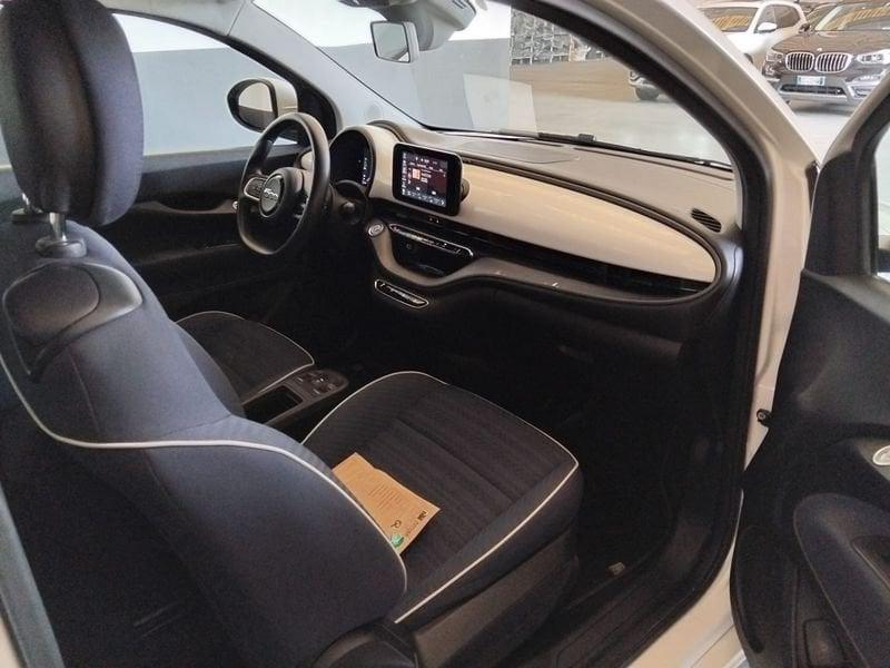 FIAT 500 500e Berlina 42 kWh Passion