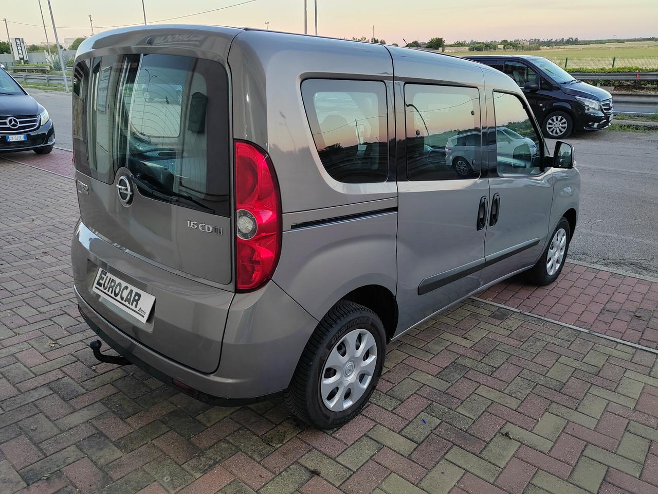 Opel Combo 1.6 CDTi 90CV PC-TN Cosmo