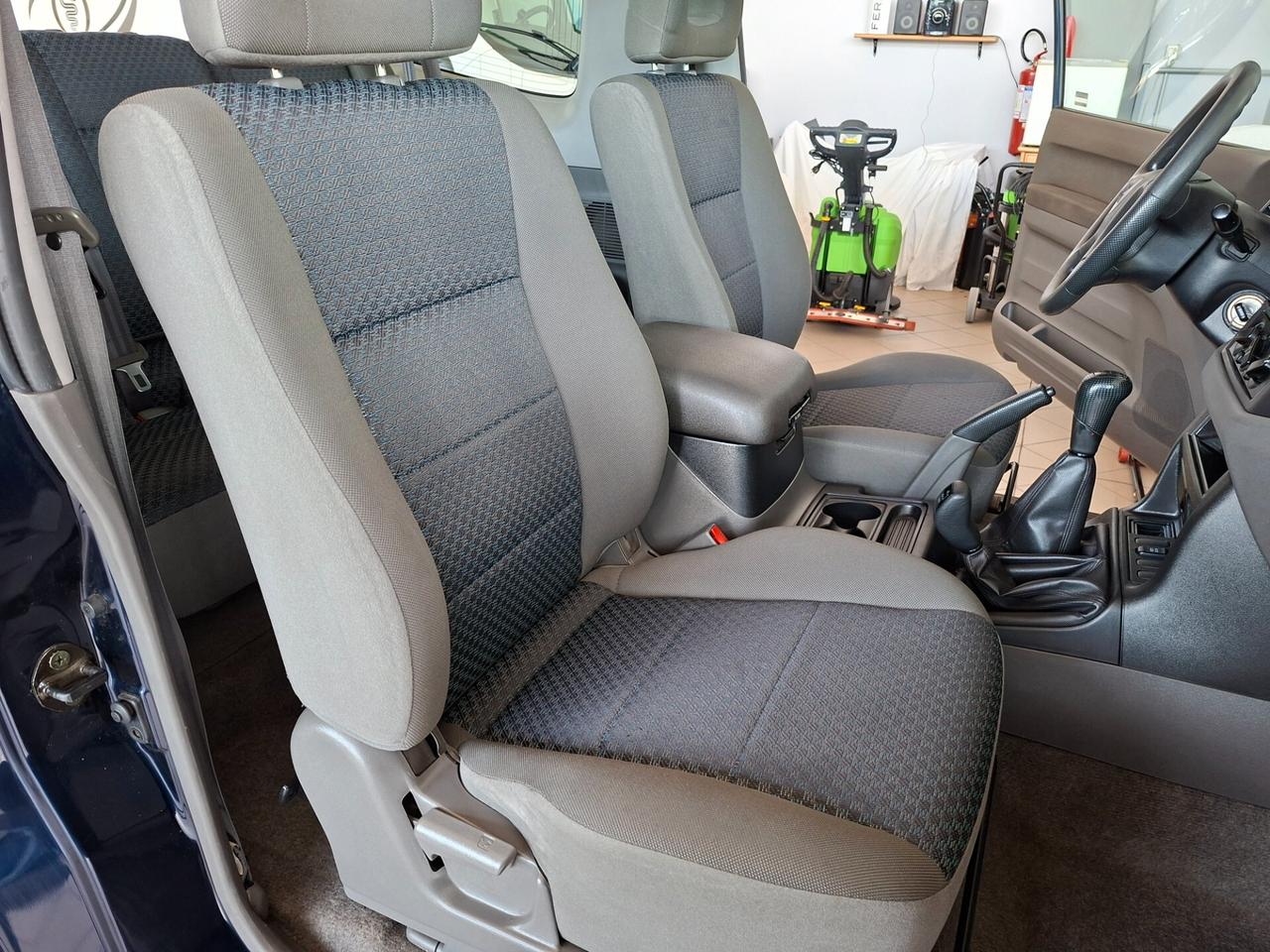 Mitsubishi Pajero 2.5 TDI 3p. GLS1 Autocarro