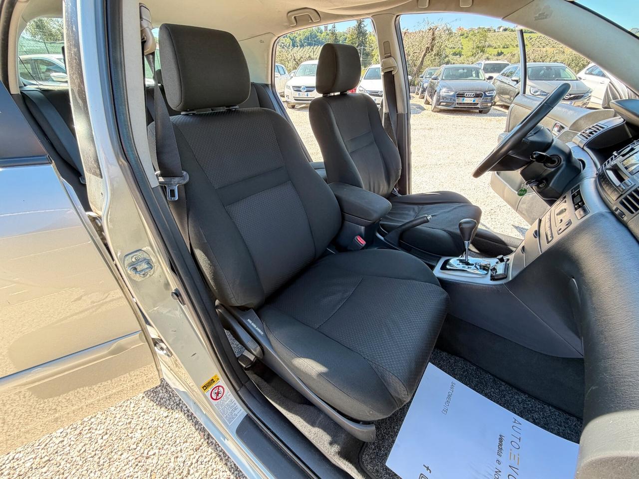 Toyota Corolla 1.4 D-4D 90 cv 5 p automatica 284.610 km